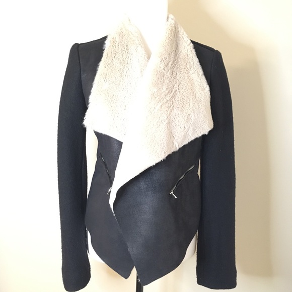 Zara Jackets & Blazers - Zara Trafuluc faux fur collar jacket. Size small